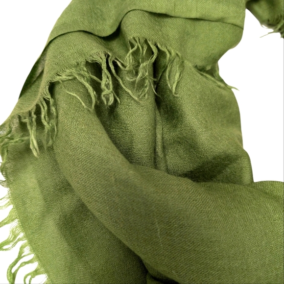 EILEEN FISHER Celadon Apple Green Silk Cashmere Square LargeWinter Scarf 50"x50" - Picture 4 of 9